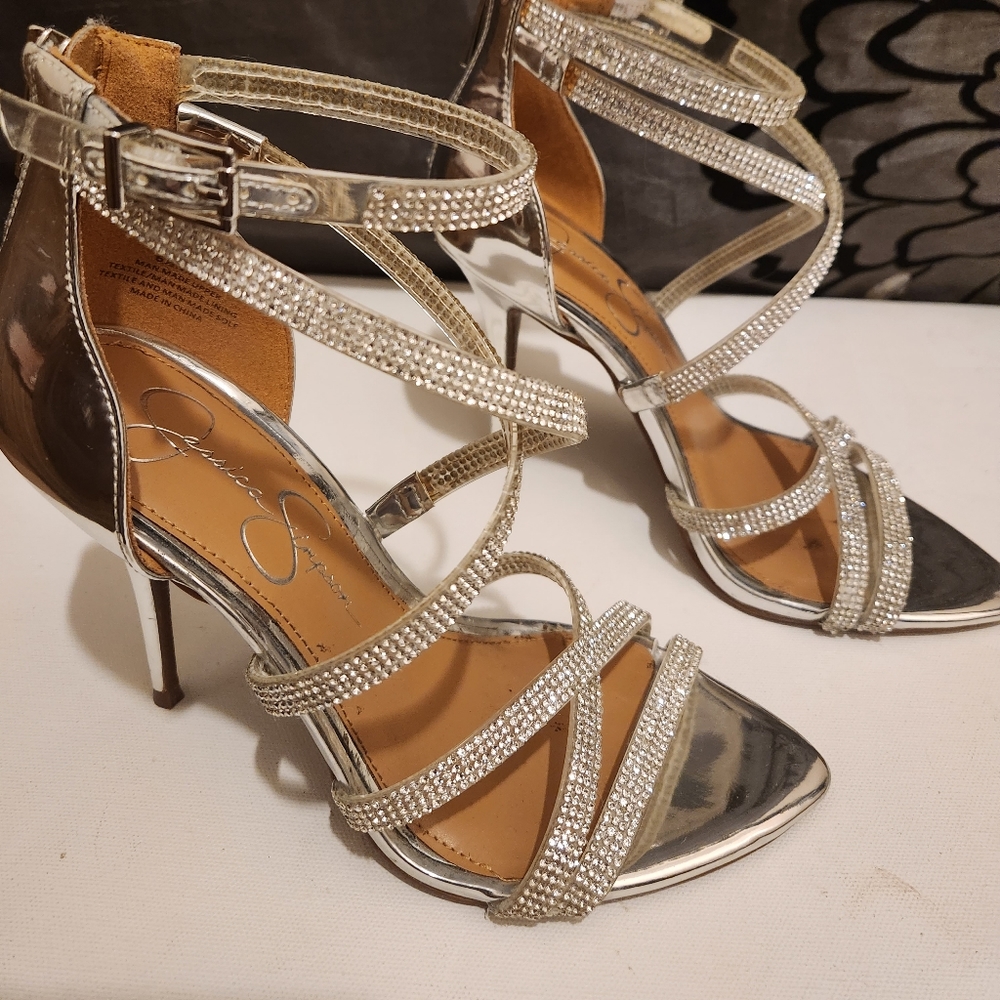 6.5M Jessica Simpson Blingy and Shiney Heels!